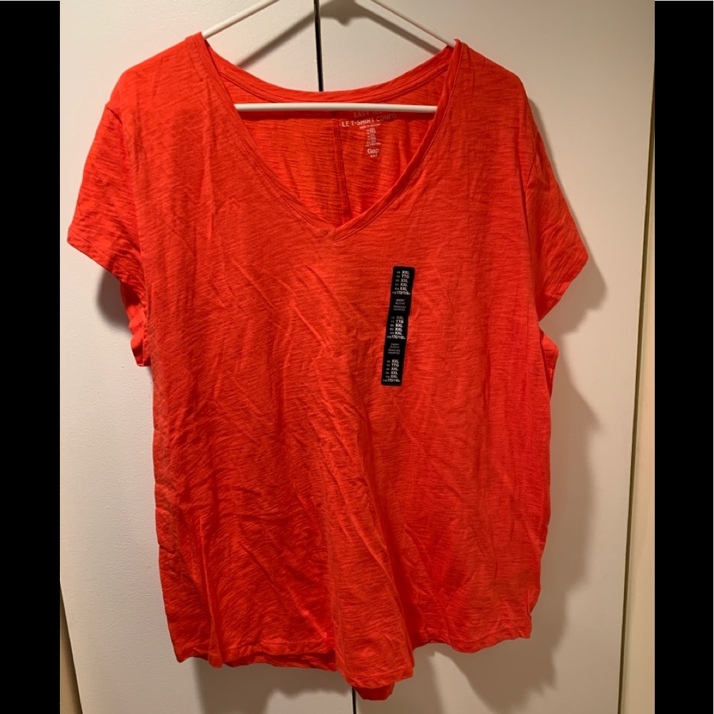 Gap v neck tee